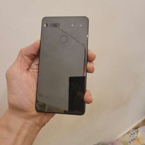 Essential Phone PH1