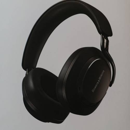 Bowers and Wilkins PX8S2