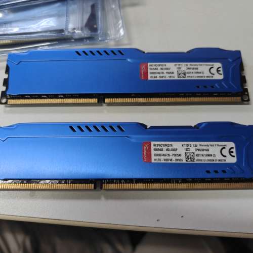DDR 3  8GB x 2 共16G