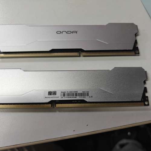 DDR 3  8GB x 2 共16G
