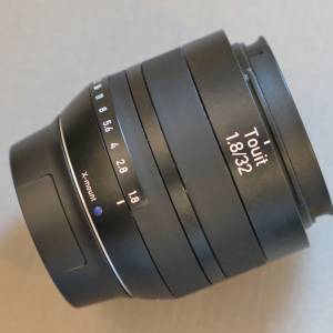 9成以上新 ZEISS 32mm F1.8 FUJI X Mount 全新一手購入 ZEISS 原裝 遮光罩 鏡頭蓋及...