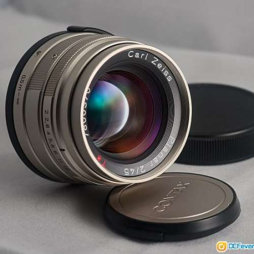 Carl Zeiss Planar Contax G45 F/2 + GG2