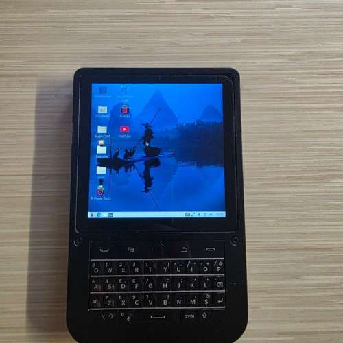 95成新 Hackberry Pi CM5 掌上主機 (連支撐/已貼膜) + CM5 16GB Lite (含WiFi) + H...