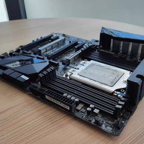 微星 X399 SLI PLUS 主機板 + AMD Threadripper 1900X 處理器