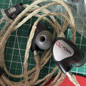 Westone UMpro30 イヤホン ヘッドフォン ※左ハウジング補修あり Pro