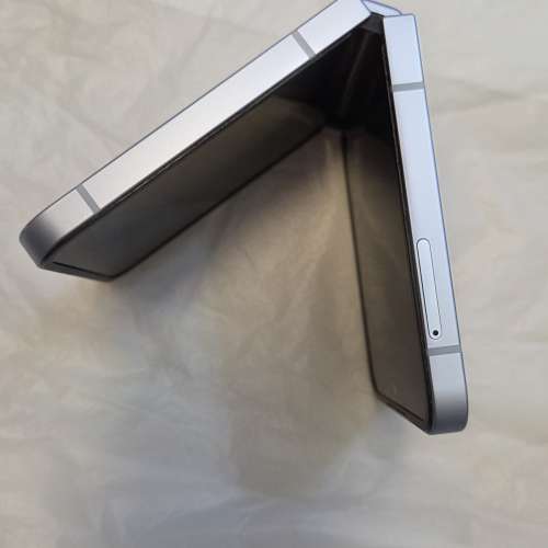 Samsung Z Flip 6 5G 12+256GB 香港行貨 全新一樣