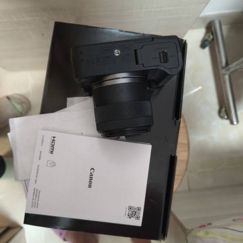 Canon EOS R50V