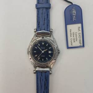 罕有全新Vintage Seiko Mid-Size 100m Quartz Watch