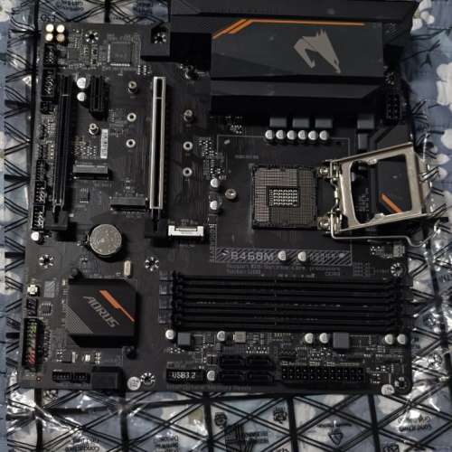 i7-10700F GIGABYTE B460M Aorus