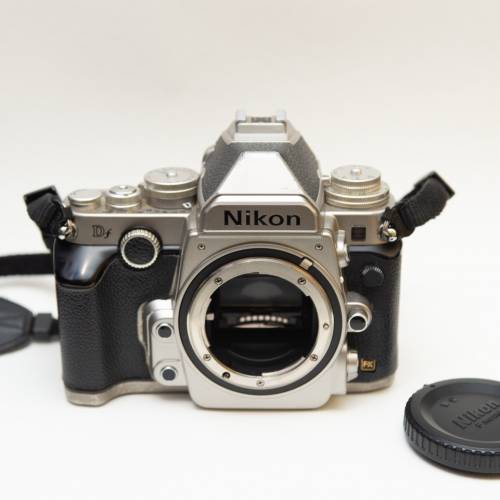 Nikon Df 連差機三電池