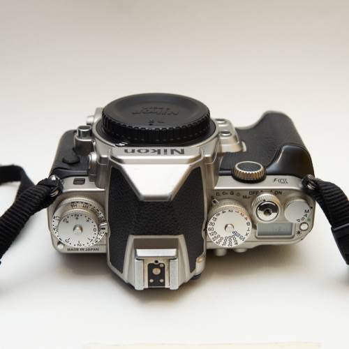 Nikon Df 連差機三電池