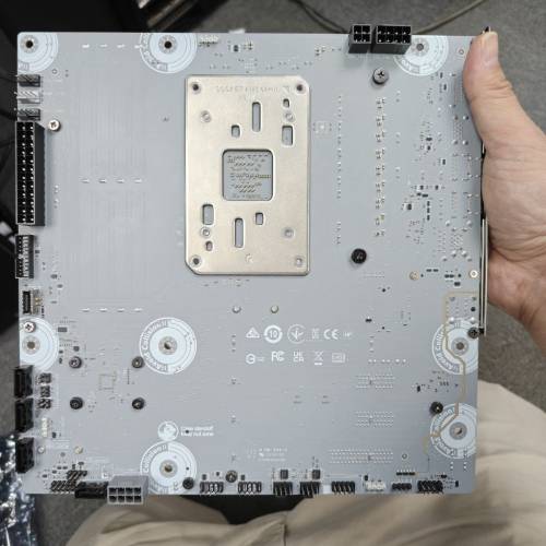MSI PRO B850M-A WIFI PZ 背插式 Micro-ATX 主板 (針有彎)