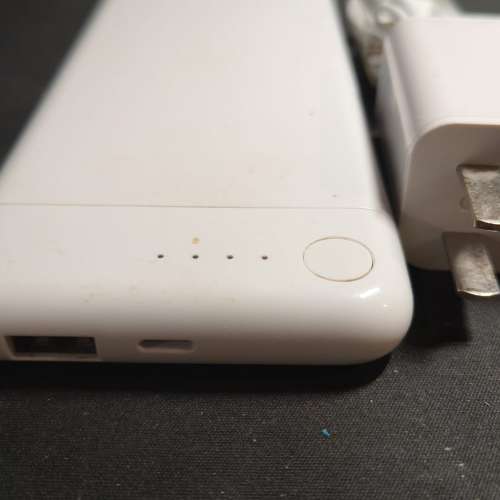 Belkin F7U045 行動電源 5000 mAh 送兩腳內地旅行快充