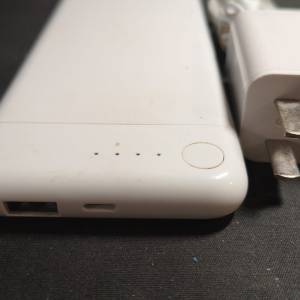 Belkin F7U045 行動電源 5000 mAh 送兩腳內地旅行快充