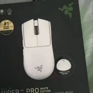Razer Viper V4 Pro White
