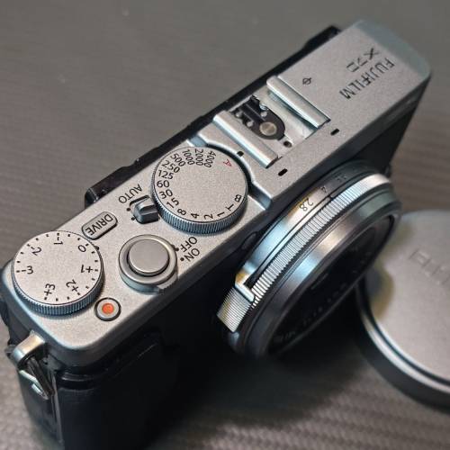Fujifilm X70