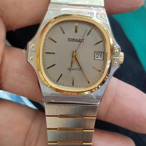 Tugaris Swiss Quartz 
得其表 80年代產物
石英機心，設計極獨
手快有手慢冇🤗