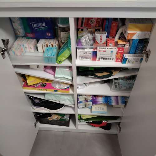 White Two-Door Storage Cabinet with Shelves 白色雙門儲物櫃  W 30cm H 45.5cm D...