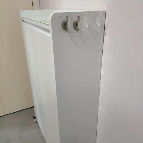 White Two-Door Storage Cabinet with Shelves 白色雙門儲物櫃  W 30cm H 45.5cm D...