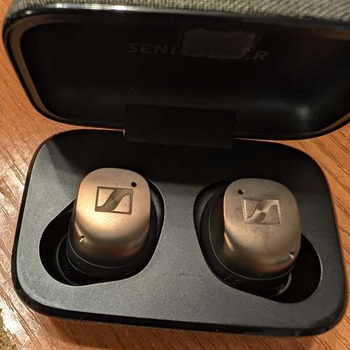 Sennheiser Momentum True Wireless 4 Earphones 耳機有盒配件全齊