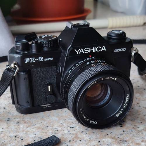 Yashica fx3 super 2000