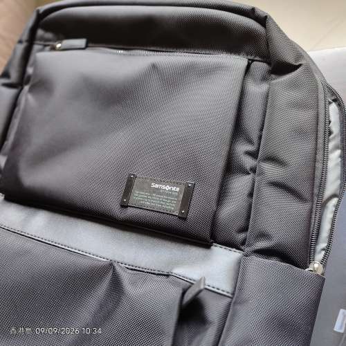 Samsonite 雙肩背囊 (全新）