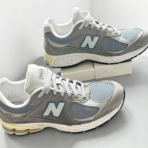 New Balance 2002RNA